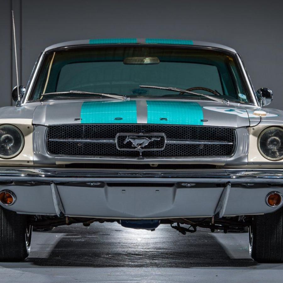 Детали экстерьера Ford Mustang Siemens Autonomous Car 1965 года  (фото 5 из 14)